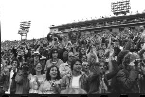 Rolling Stones crowd, 1978, Veterans Stadium, Philadelphia.jpg